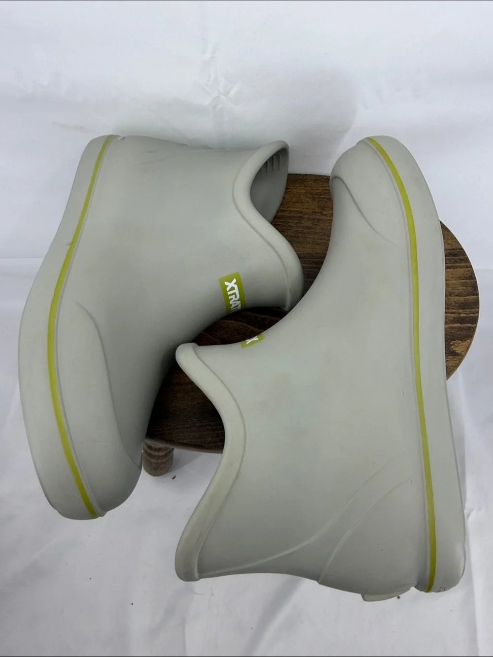 XTRATUF Kids Biolite Ankle Deck Boot in Gray Beige, Rubber Rain Boots, Youth 4